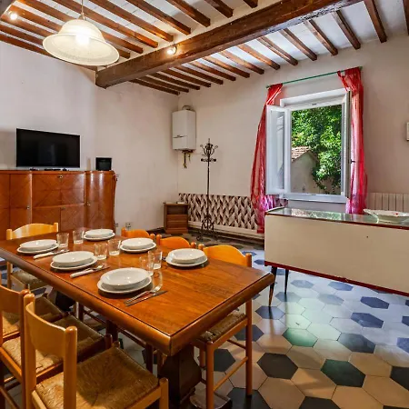 Casa Sulle Mura Antiche Apartment *